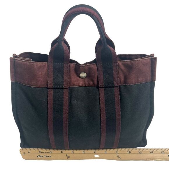 Hermès Fourre-Tout PM Black and Burgundy Canvas Tote Bag - Picture 8 of 13